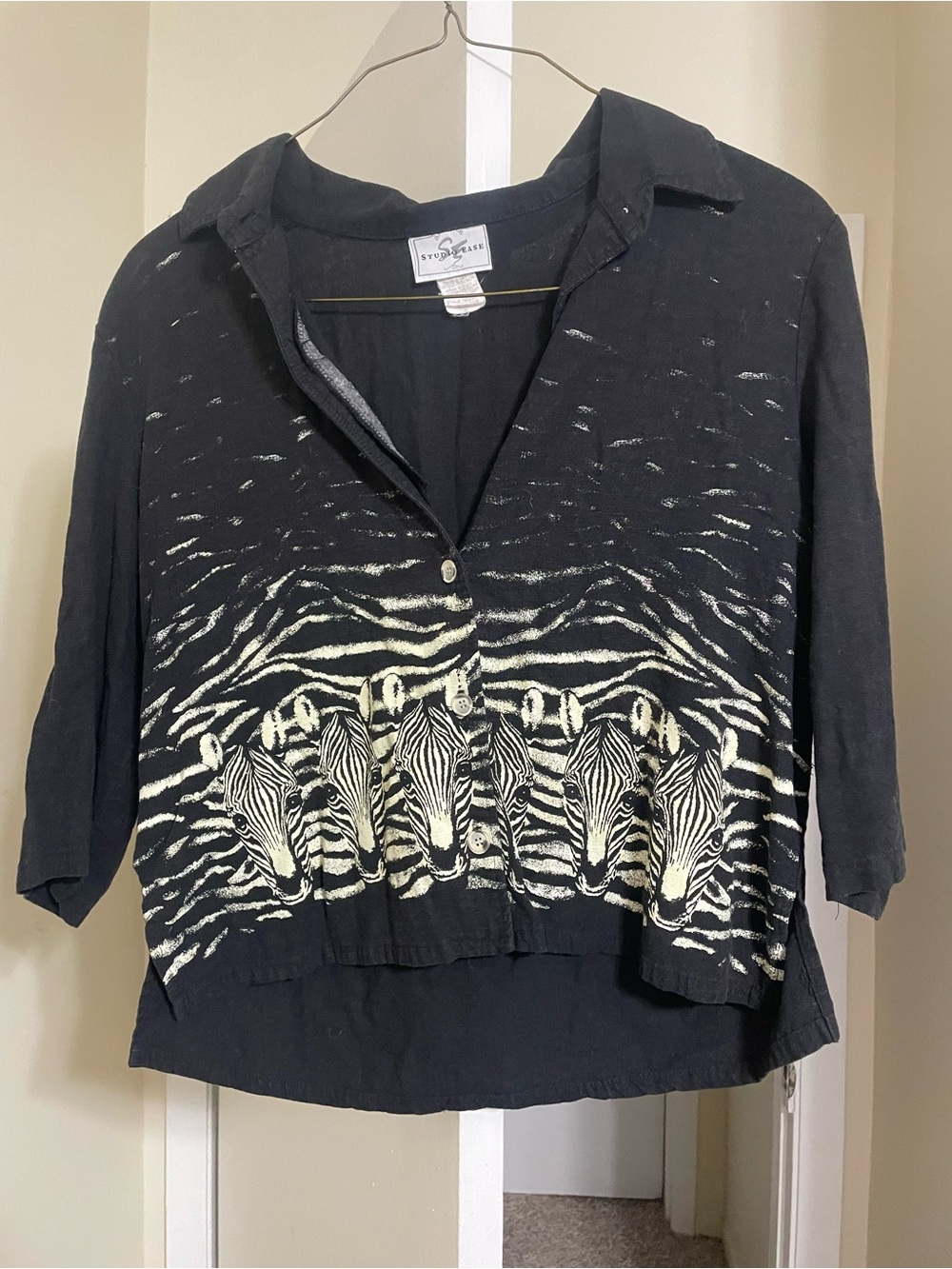 Studio Ease Vintage Black Zebra-Print Button-Front Cropped Shirt